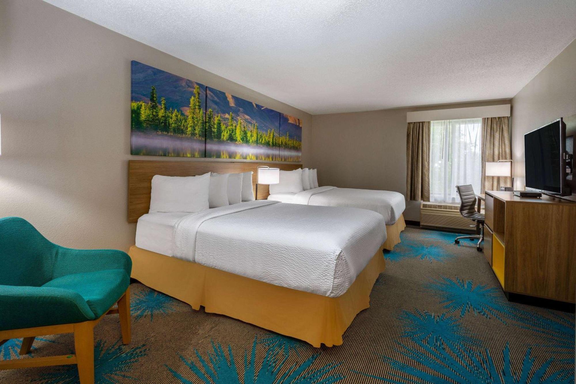 Days Inn & Suites By Wyndham Denver International Airport Zewnętrze zdjęcie