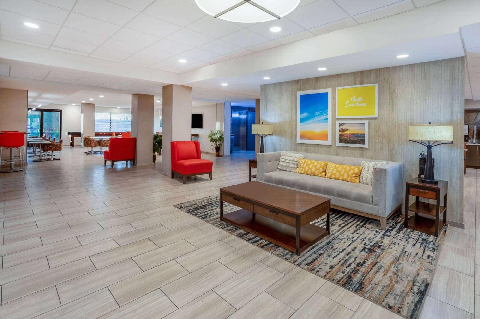 Days Inn & Suites By Wyndham Denver International Airport Zewnętrze zdjęcie