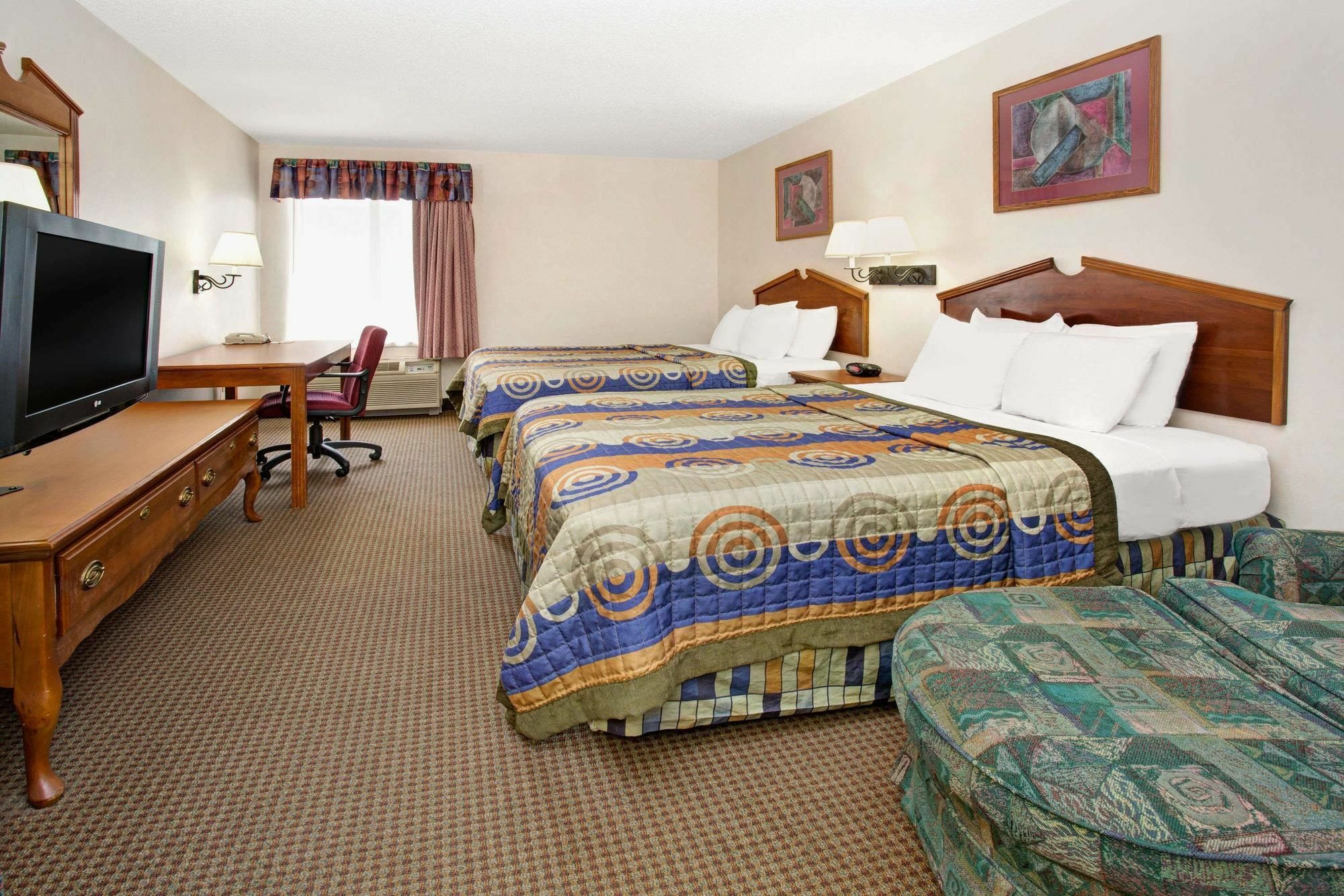 Days Inn & Suites By Wyndham Denver International Airport Zewnętrze zdjęcie